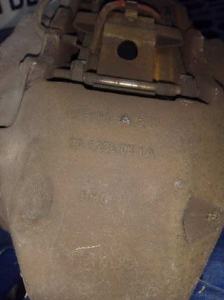 PINZA DE FRENO DELANTERA IZQUIERDA VOLKSWAGEN