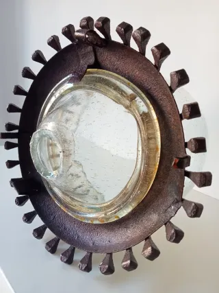 Lámpara de techo artesanal.