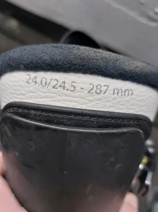 Esquís Atomic Redstar y Botas