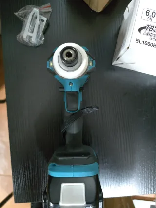 Atornillador Makita 18V 6.0Ah BL1860B