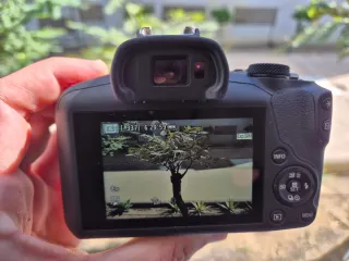 Canon EOS R100 + objetivo 18-45mm