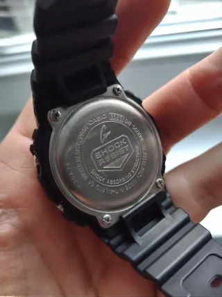 Reloj Casio G-Shock DW-5600UE