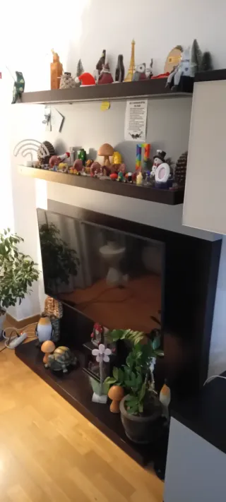 Conjunto de Mueble de madera robusto