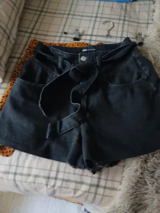 Shorts vaqueros negros Zara