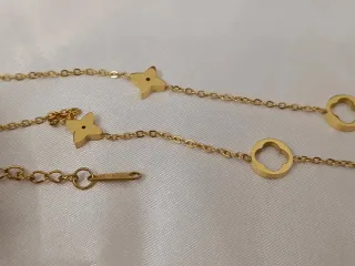 Collar acero inoxidable oro trébol y círculos oro