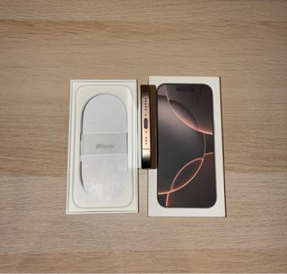 iPhone 16 Pro 128GB Dorado