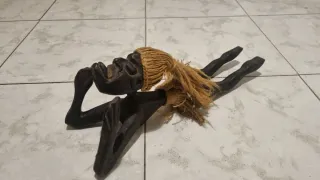 Figura decorativa tallada artesanalmente