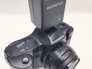 camara compacta 35mm olympus om101