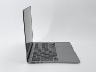 MacBook Air 13" M3 (2024) 8 CPU/8 GPU núcleos - SSD 256GB - 8GB RAM - Gris Espacial