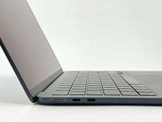 MacBook Air 13" (2024) M3 8 CPU/10 GPU núcleos - SSD 512 - RAM 16GB - Azul Medianoche