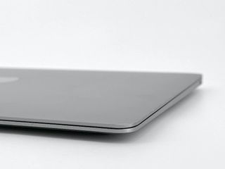 MacBook Air 13" (2020) Intel Core i5 1.1GHz 4 núcleos - SSD 256GB - RAM 8GB - Gris Espacial