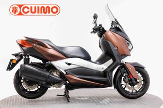 YAMAHA XMAX 300