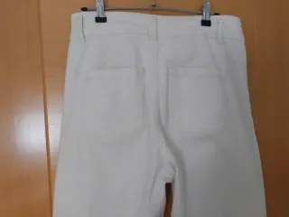 Pantalón ancho beige