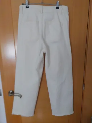 Pantalón ancho beige