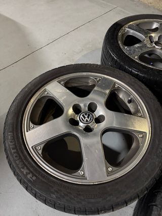 Llantas Santa Monica Golf GTI IV