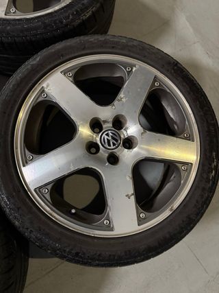 Llantas Santa Monica Golf GTI IV