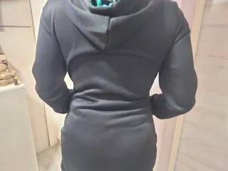 Sudadera larga negra con capucha talla L