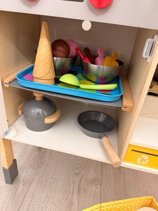 Cocinita de madera para niños