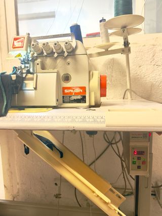 Remalladora Overlock SIRUBA 747K