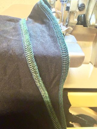 Remalladora Overlock SIRUBA 747K