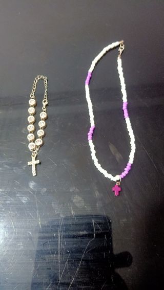 Collar y pulsera cruz plata y morado