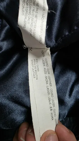 Cazadora Piel Negra/Azul Bershka