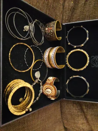 Pulseras Loewe Mujer Doradas y Multicolor