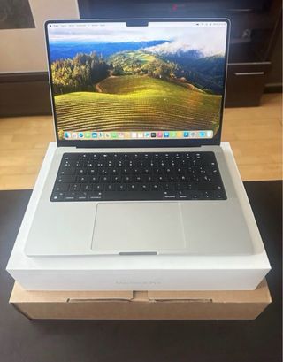 MacBook Pro M3 512GB Plata