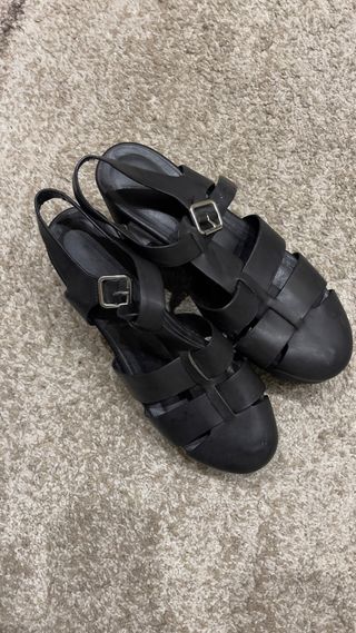 Sandalias Bershka tacón ancho negras