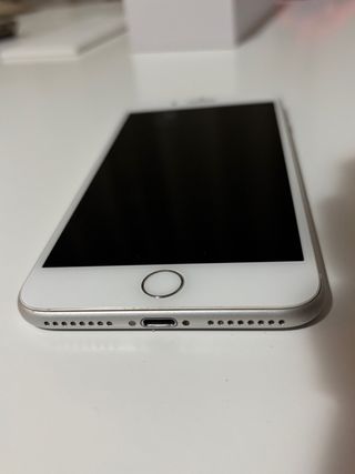 iPhone 8 Plus 64GB Plata