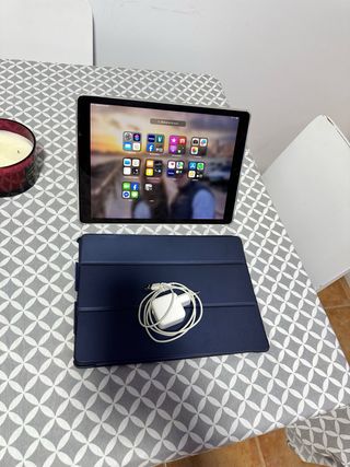 iPad Pro 12.9 / 2Gen. 2018 / 64Gb +Fundas