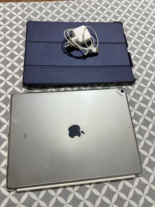 iPad Pro 12.9 / 2Gen. 2018 / 64Gb +Fundas