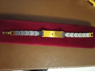 Pulsera de eslabones dorada y plateada