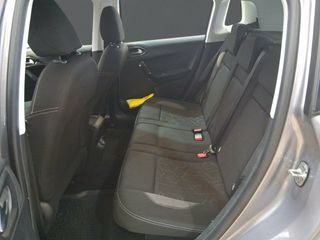 Peugeot 2008 Active BlueHDI 100 S&S BVM6