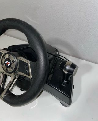 Volante y Pedales PS4/PS3 Thrustmaster