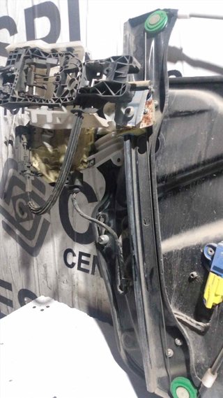 ELEVALUNAS DELANTERO DERECHO VOLKSWAGEN PASSA