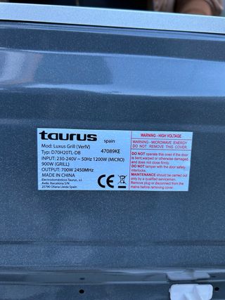 Microondas Taurus plateado