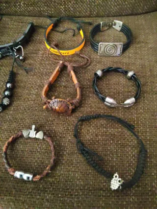 Pulseras de cuero para hombre y mujer