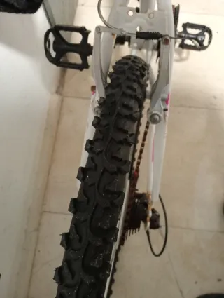 Bicicleta niña 24" Hard Jail Girl