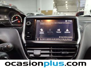 Peugeot 2008 PureTech Signature 60 kW (82 CV)