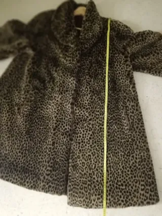 Abrigo de pelo sintético estampado leopardo