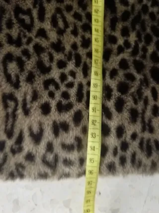 Abrigo de pelo sintético estampado leopardo