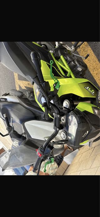 Benelli TNT 125 Verde Lima
