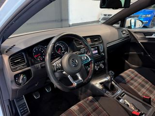 VOLKSWAGEN Golf GTI 2.0 TSI 220CV BMT