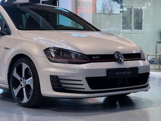 VOLKSWAGEN Golf GTI 2.0 TSI 220CV BMT