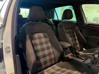 VOLKSWAGEN Golf GTI 2.0 TSI 220CV BMT