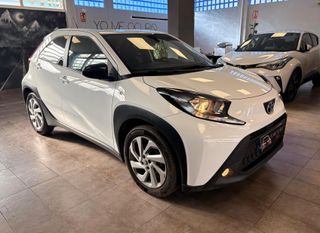 TOYOTA Aygo X Cross 1.0 VVT-I 72CV Play