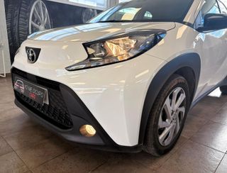 TOYOTA Aygo X Cross 1.0 VVT-I 72CV Play