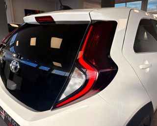 TOYOTA Aygo X Cross 1.0 VVT-I 72CV Play