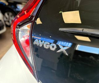 TOYOTA Aygo X Cross 1.0 VVT-I 72CV Play